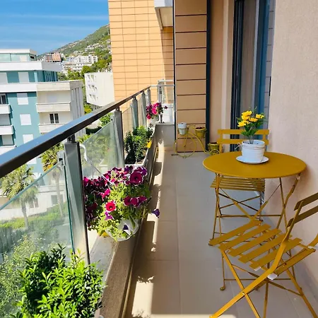 Lägenhet Sunny 2br Steps From The Sea By Pikhost Vlorë