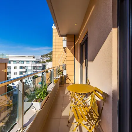 Sunny 2br Steps From The Sea By Pikhost Lejlighed *
