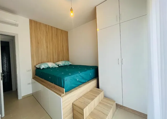 Апартаменты Sunny By Pikhost *