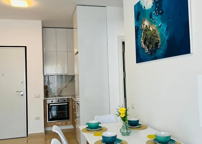 Sunny By Pikhost Апартаменты Влёра